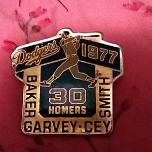 Dodgers 1977 30 Homers Pin
